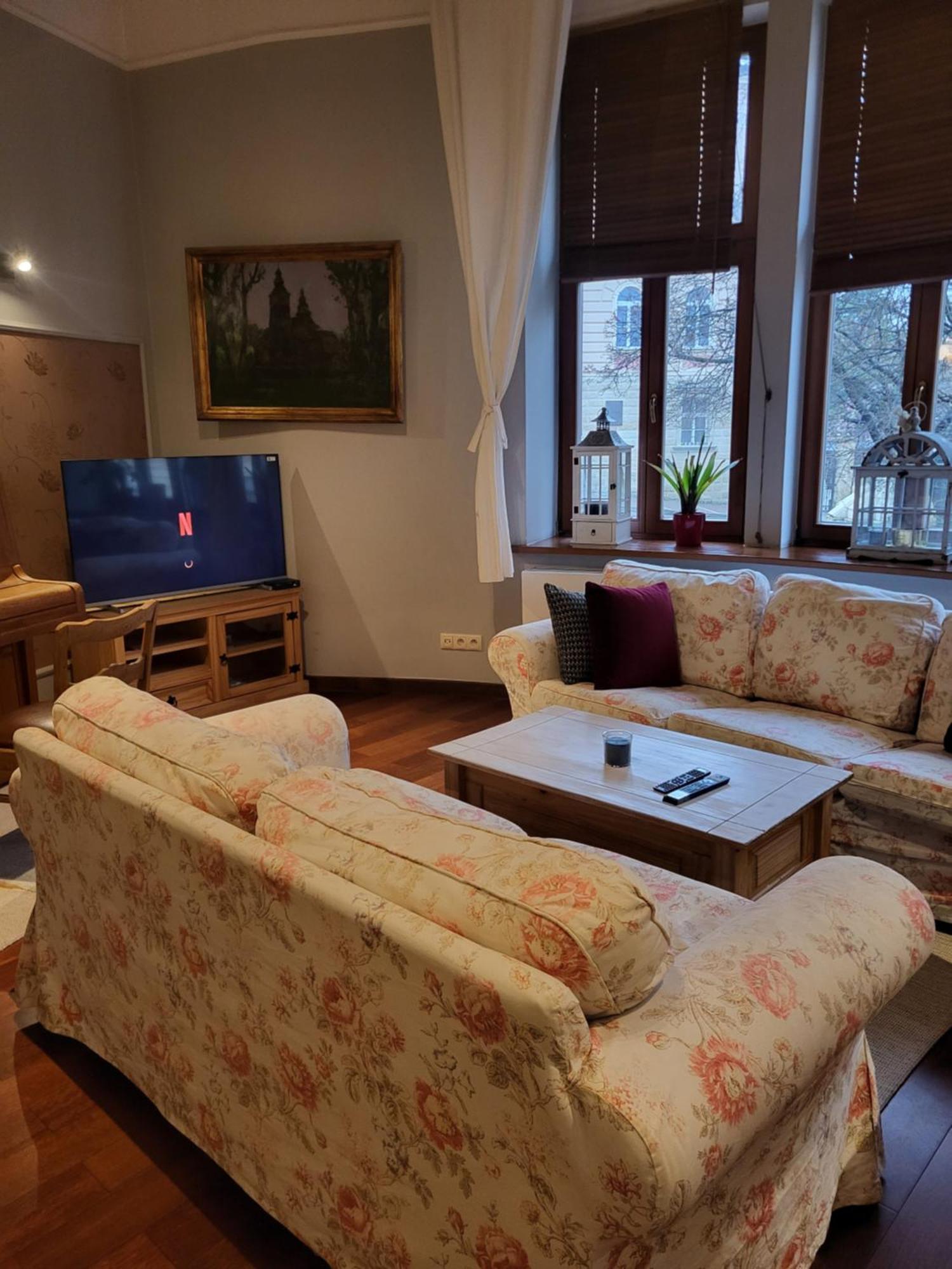 Charlotte Apartment Tarnów Buitenkant foto